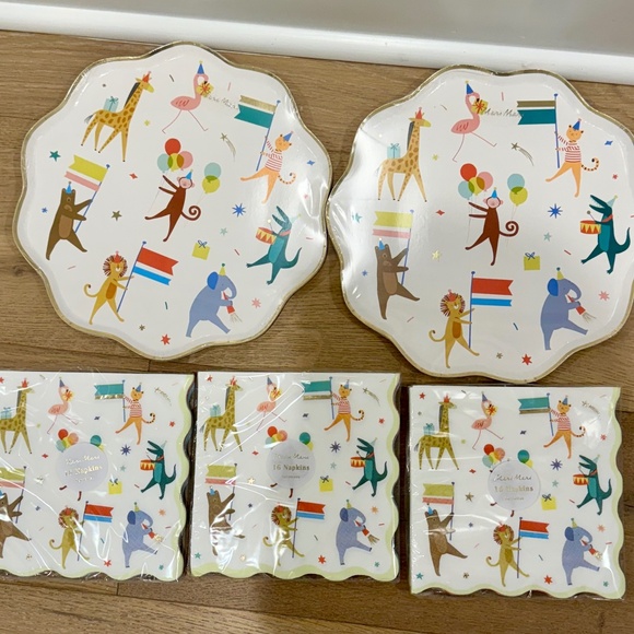 Meri Meri Other - Meri Meri Animal Parade Party Bundle (2 packs plates, 3 napkin sets)